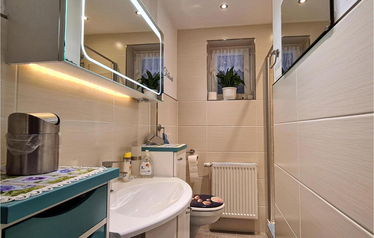 2 Bedroom Cozy Apartment In Suhl Exteriör bild